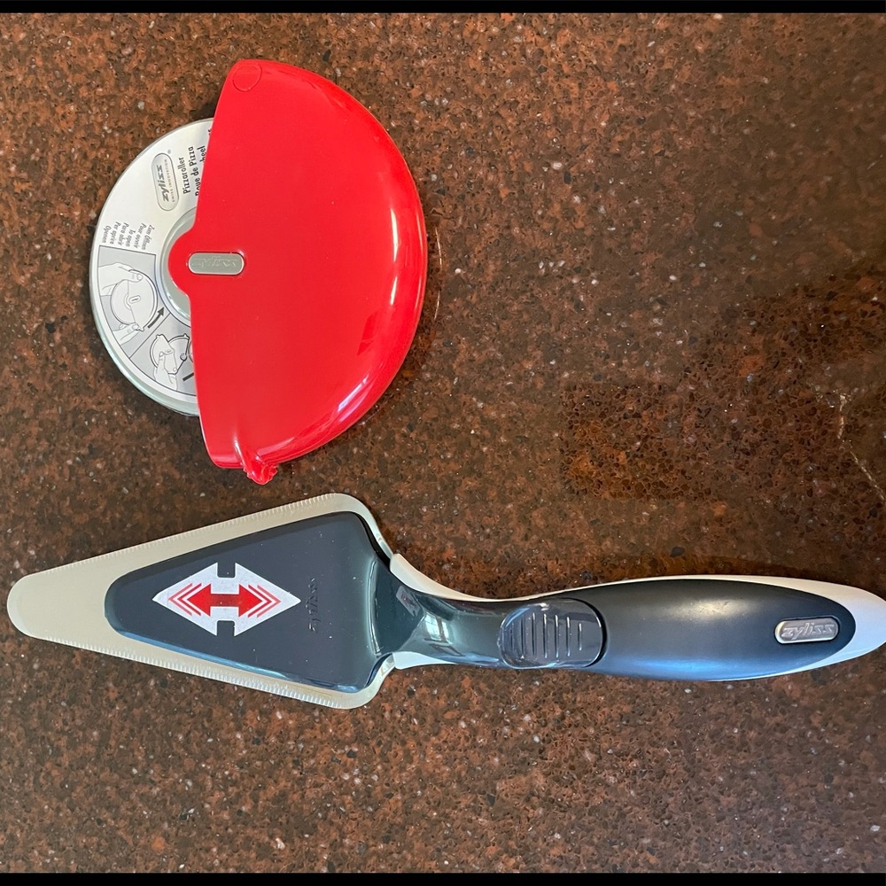 Zyliss Pizza Cutter Wheel and Easy Pizza or Pie or Cake Server Bundle NWT